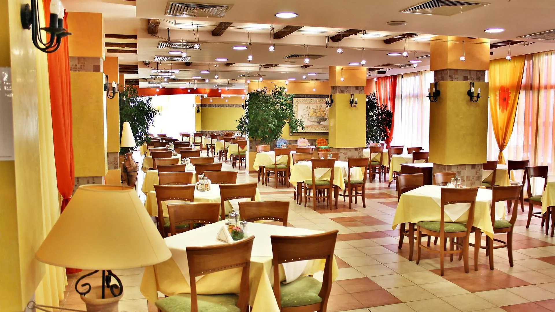 Kiparisite Hotel Słoneczny Brzeg 4*,